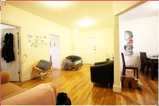 Building Photo - 56 Egmont St