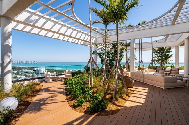 Building Photo - 580 72nd St