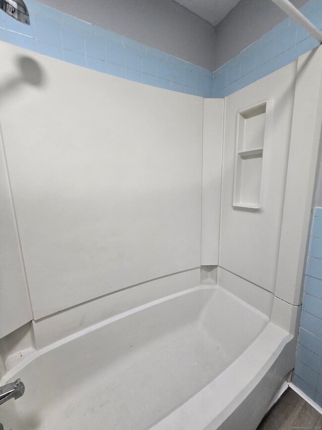 Building Photo - 78 Sisson Ave