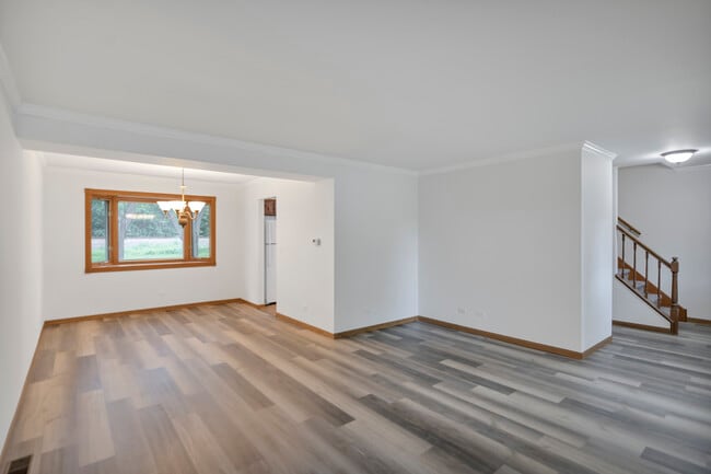 Building Photo - 30W274 Brighton Ct