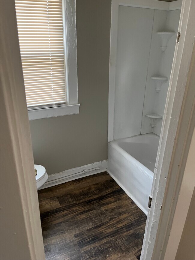 Bathroom - 2113 7th Street Rd