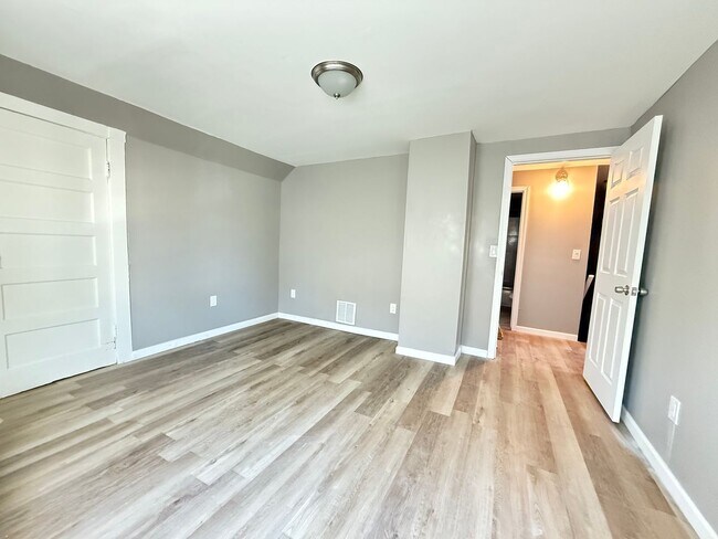 Building Photo - Renovated 4-bedroom 2 full bath, SINGLE FAMILY HOME!!!