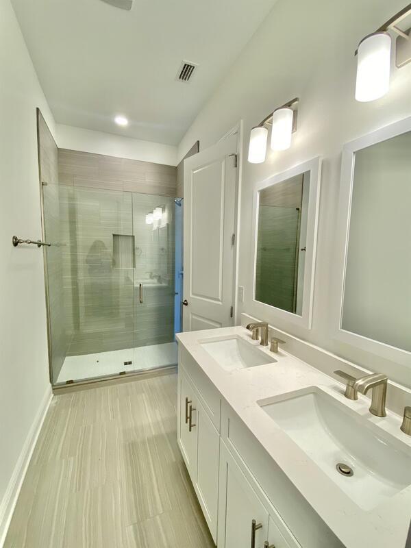 Building Photo - 156 Kara Lake Dr