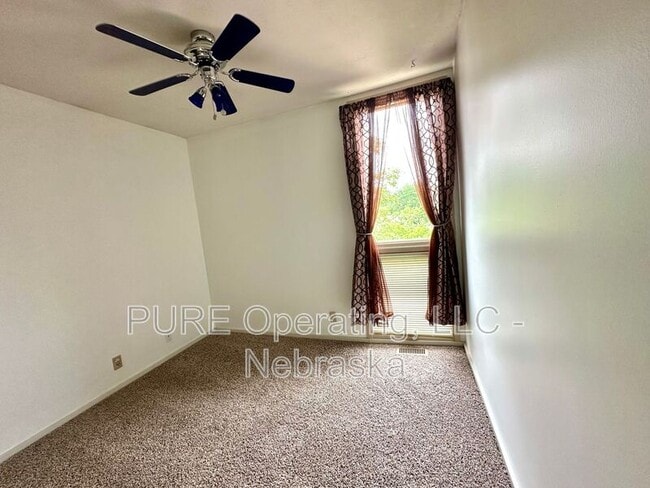 Building Photo - 1631 N 109th Plaza