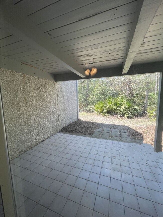 Building Photo - 104 Shoals Dr