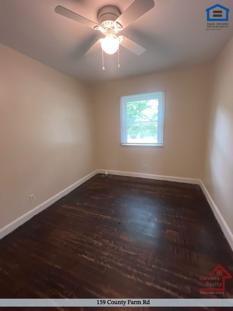 Building Photo - 159 County Farm Rd