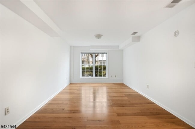 Building Photo - 145 Arrowgate Dr