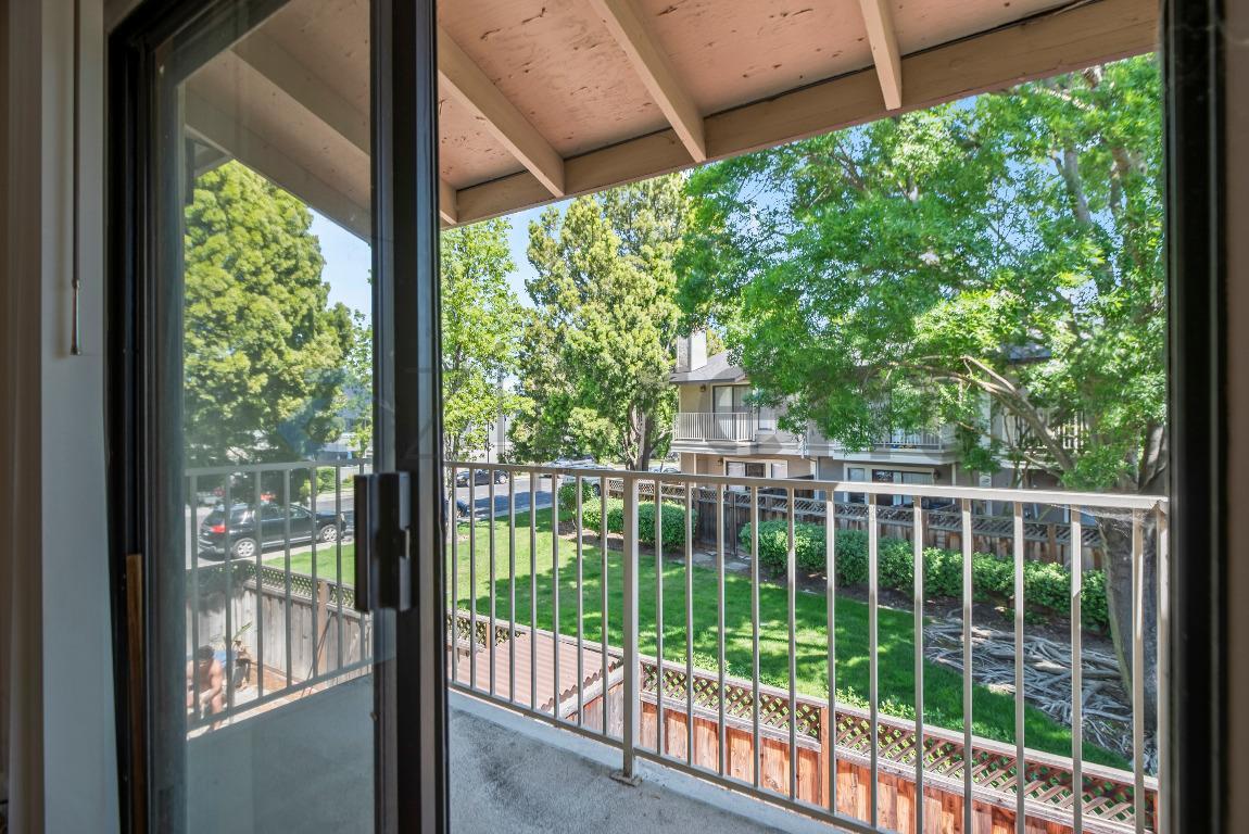 Building Photo - 1697 Pso Laguna Seco