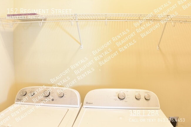 Building Photo - Hearthstone Lakes