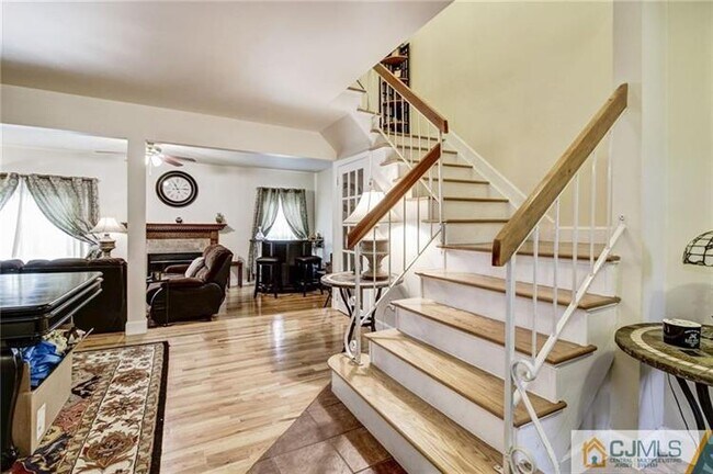 Building Photo - 1502 Timber Oaks Rd