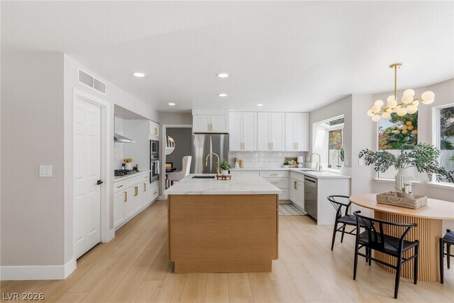 Building Photo - 9725 Cascade Falls Ave