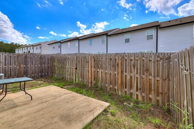 Building Photo - 4281 Valencia Ln