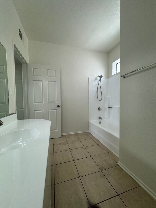 Building Photo - 4343 Whitsett Ave