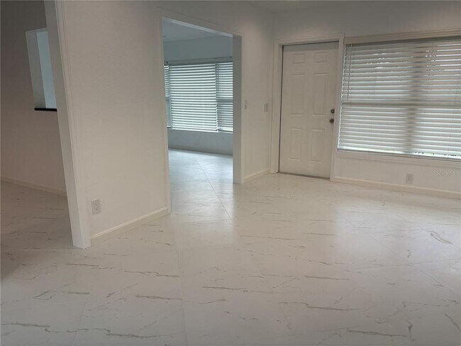 Building Photo - 640 San Salvador Dr