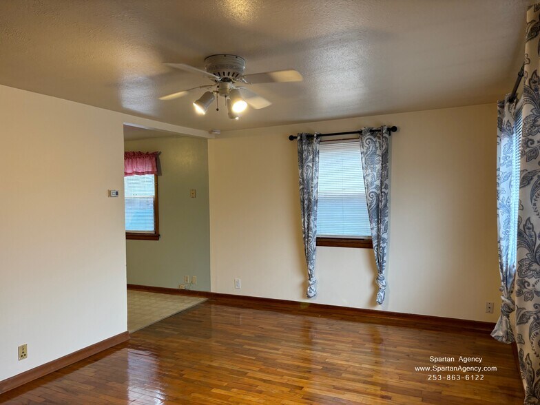 Building Photo - 509 16th St SW