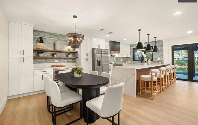 Building Photo - 1453 La Habra Dr