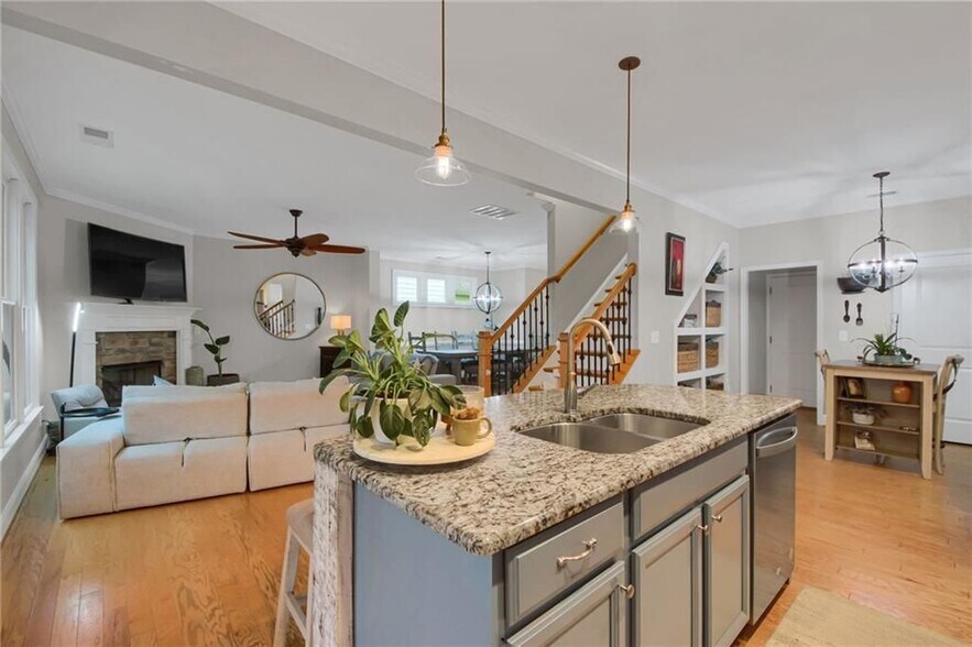 Building Photo - 120 Cornerstone Pl