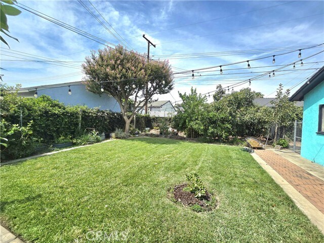 Building Photo - 932 W Granada Ct
