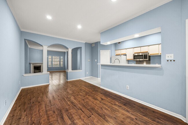 Building Photo - 7947 Knight Rd