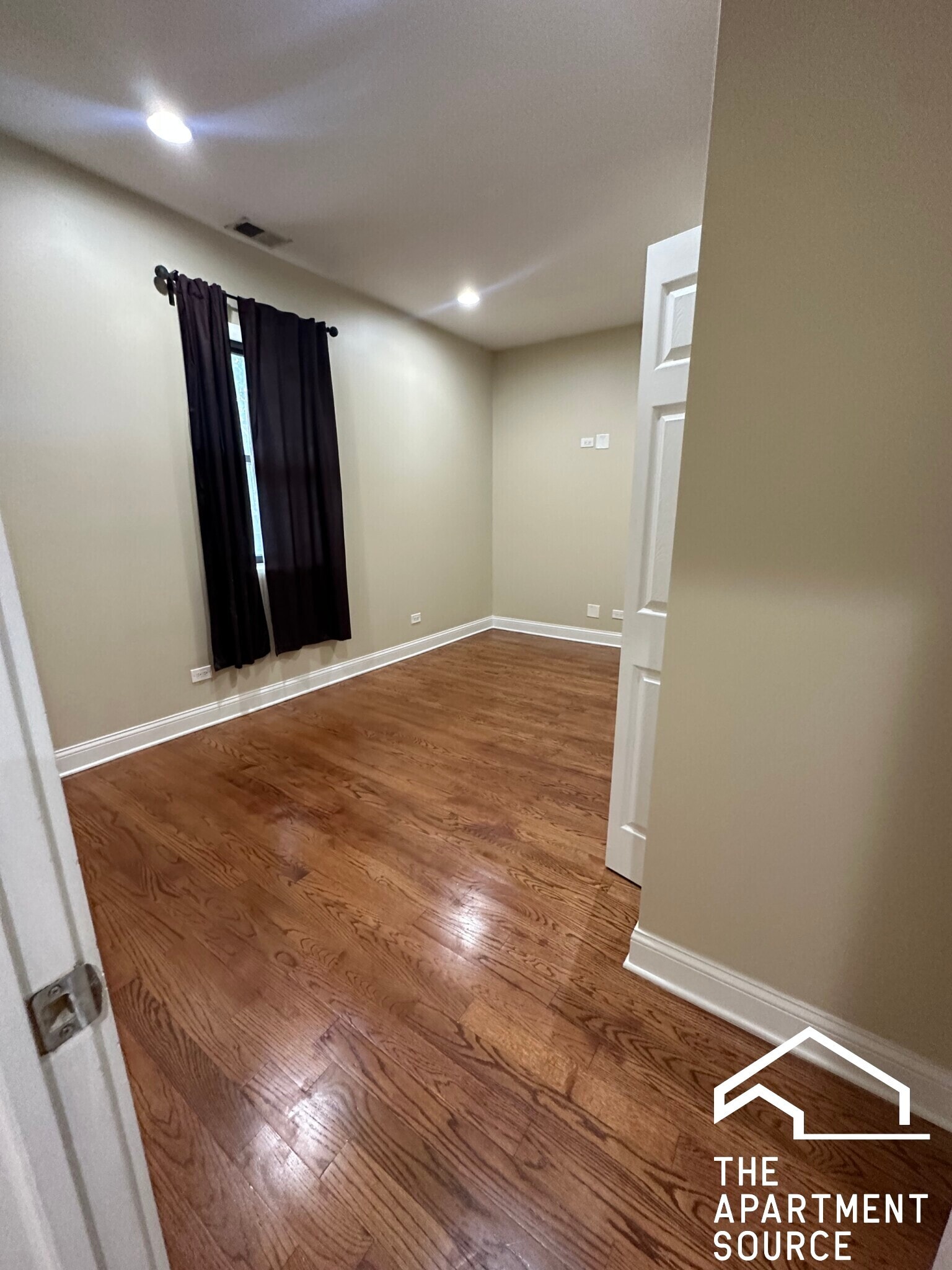 Building Photo - 4336 S Indiana Ave