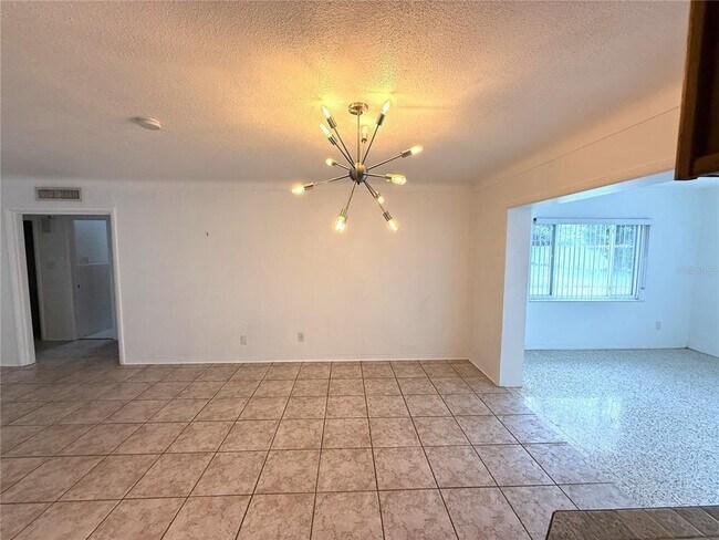 Building Photo - 2420 68th Ave S