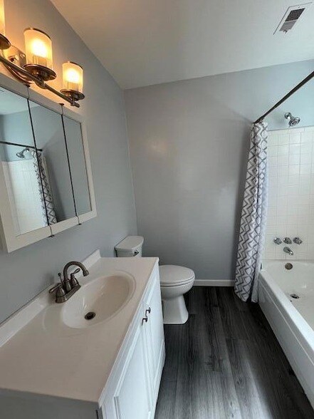 Building Photo - 106 Park Pl