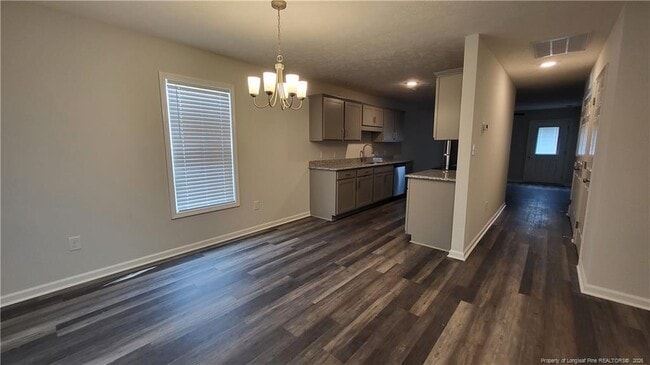 Building Photo - 1101 Woodridge Dr