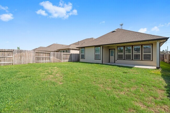 Building Photo - 4234 Green Landing Dr