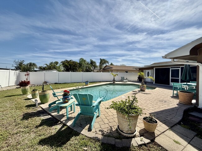 Building Photo - 13151 84th Terrace N