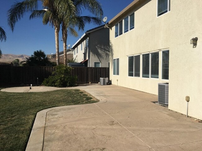 Building Photo - 1318 Moonflower Ct