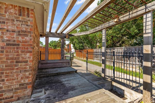 Building Photo - 8013 Springmoss Dr