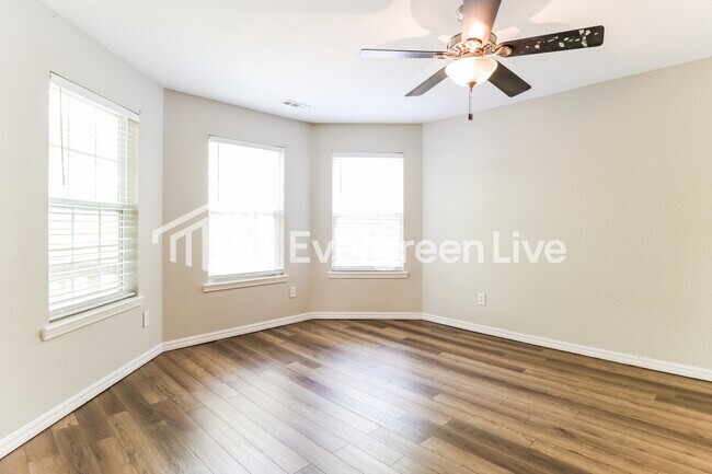 Building Photo - 9 Ormskirk Ln