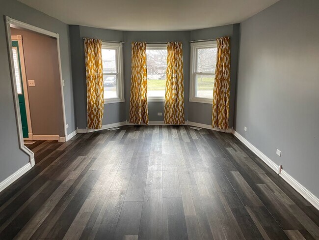 Building Photo - 706 Ferret Crossing