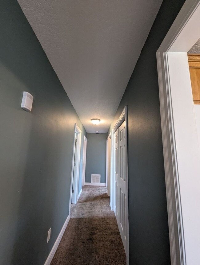 Building Photo - FOR RENT – Gorgeous 3 Bed, 2 Bath Home in ...