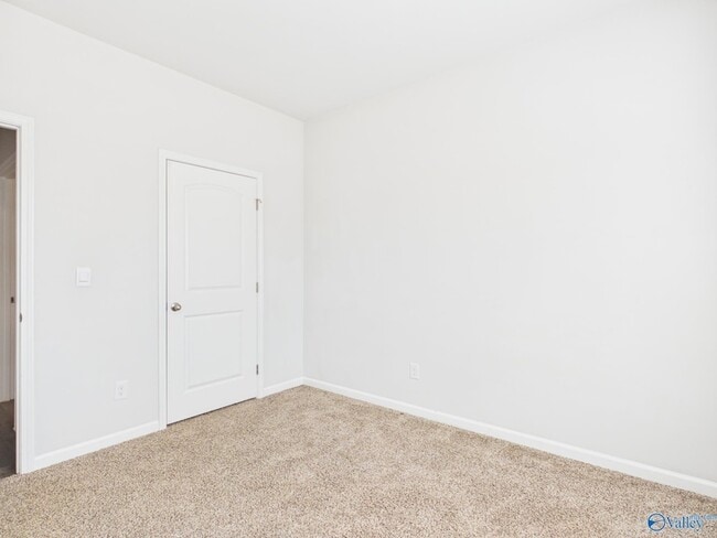 Building Photo - 506 E River Landing Blvd