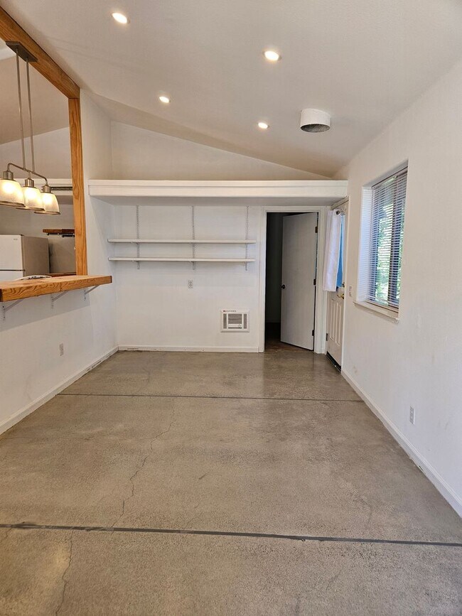 Building Photo - 4317 Raymonde Way