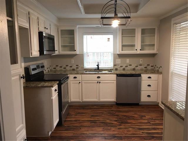 Building Photo - 2124 Avignon Dr