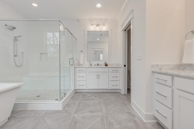 This photo is of a completed version of the same floor plan and same designer finishes - representative only. - 1945b Kimbark Dr