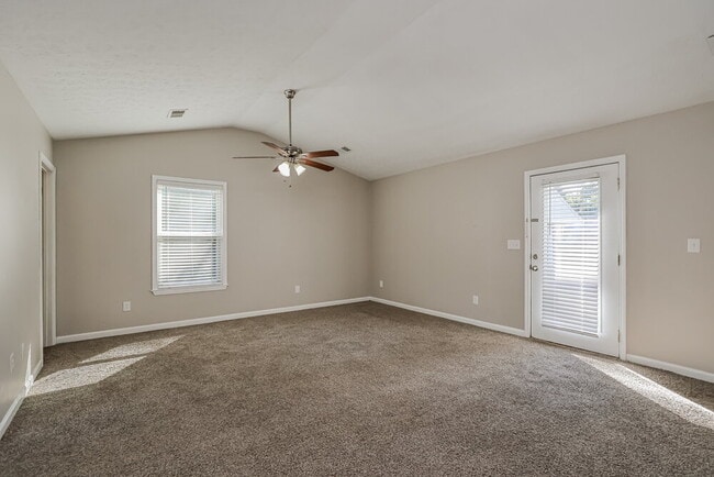Building Photo - 4724 Granada Dr