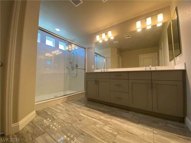 Building Photo - 6357 Luna Rosa Ave