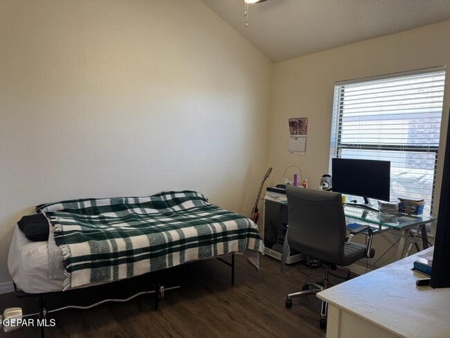 Building Photo - 541 Dorsey Dr