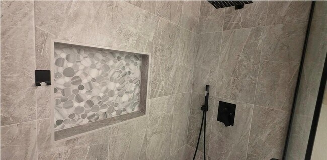 Building Photo - 1300 Tuffit Ln