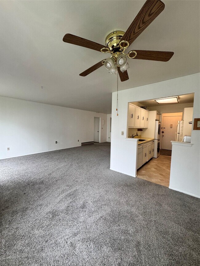 Building Photo - 24 Village Park Dr