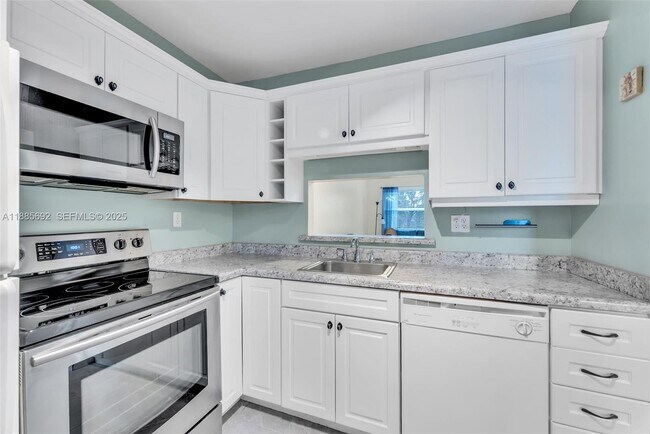 Building Photo - 5000 NW 36th St