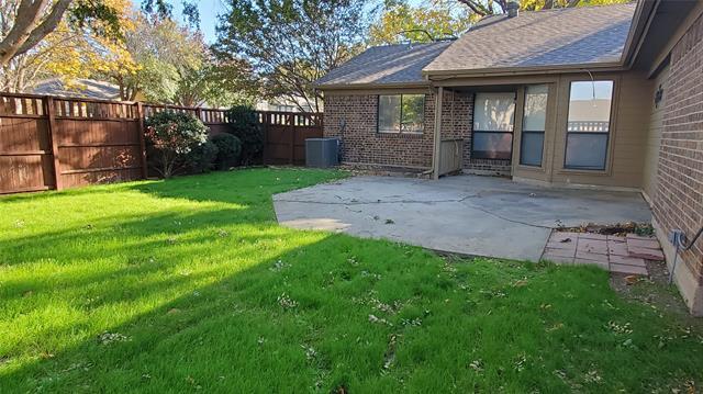 Building Photo - 8440 Willow Creek Dr