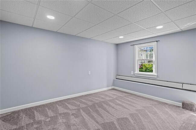 Building Photo - 66 Mawney St