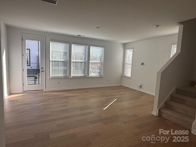 Building Photo - 9458 Senator Royall Dr