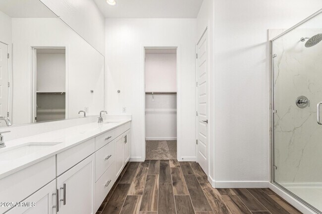 Building Photo - 2968 E Lucky Horseshoe Ln