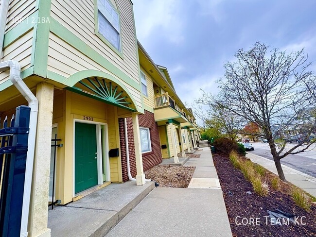 Building Photo - 2911 Cherry St