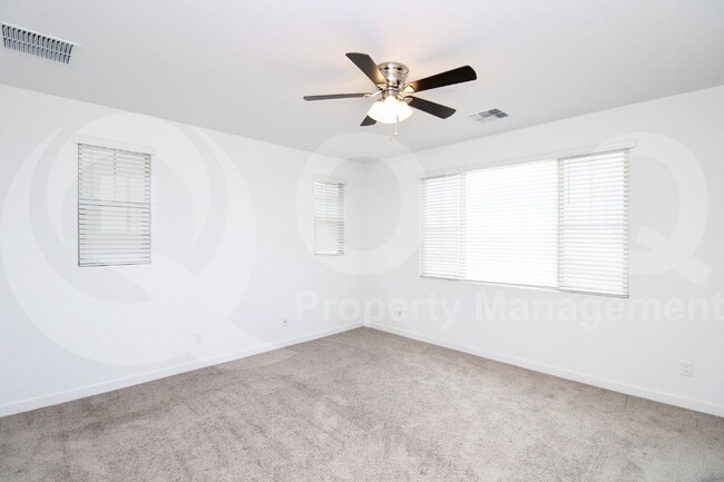 Building Photo - 1130 E Armstrong Wy